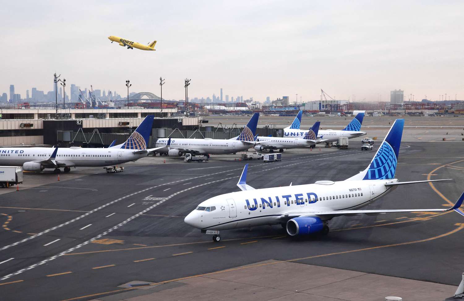 United Airlines' Strategy Shift Amid Boeing Delivery Woes