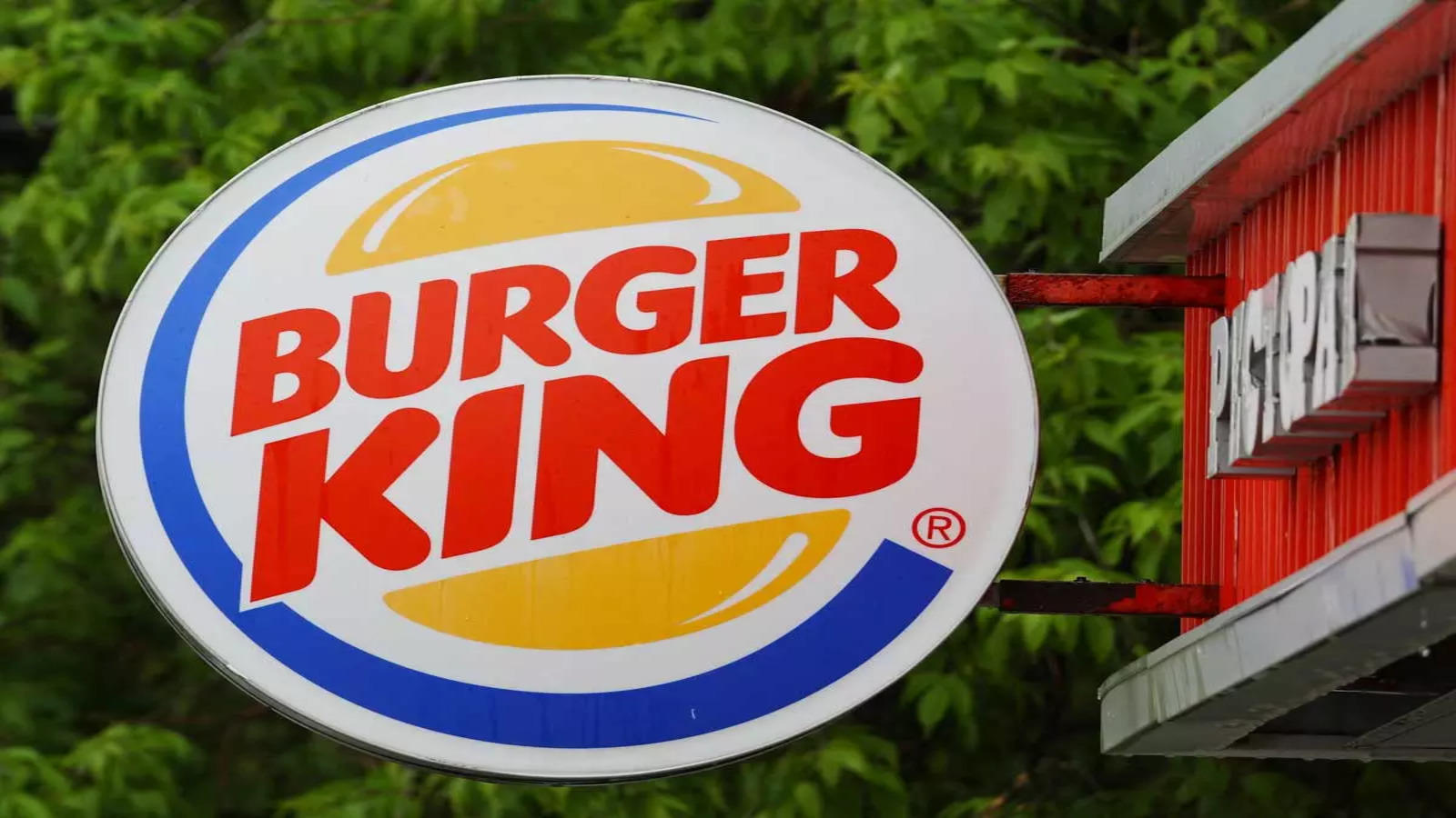 Unveiled Secrets: What It's Really Like to Work at Burger King – Rules and Reality