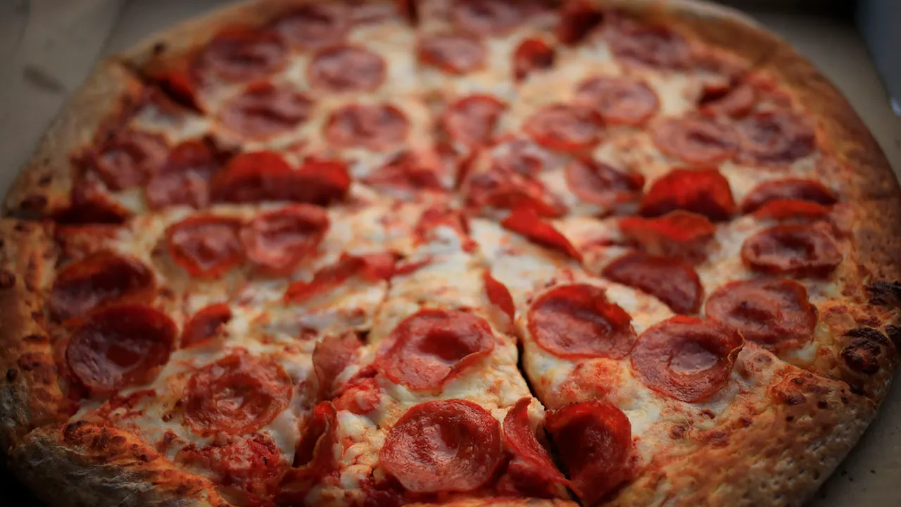 Urgent Recall: Thousands of Frozen Pizzas at Walmart Pose Serious Allergen Risks