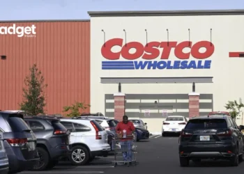 Why Costco Workers Are Choosing Unions A Deep Dive into Their Fight for Better Conditions (1)