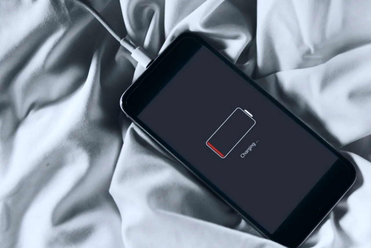 Why You Shouldn't Charge Your iPhone Overnight Apple's Latest Safety Tips Unveiled-