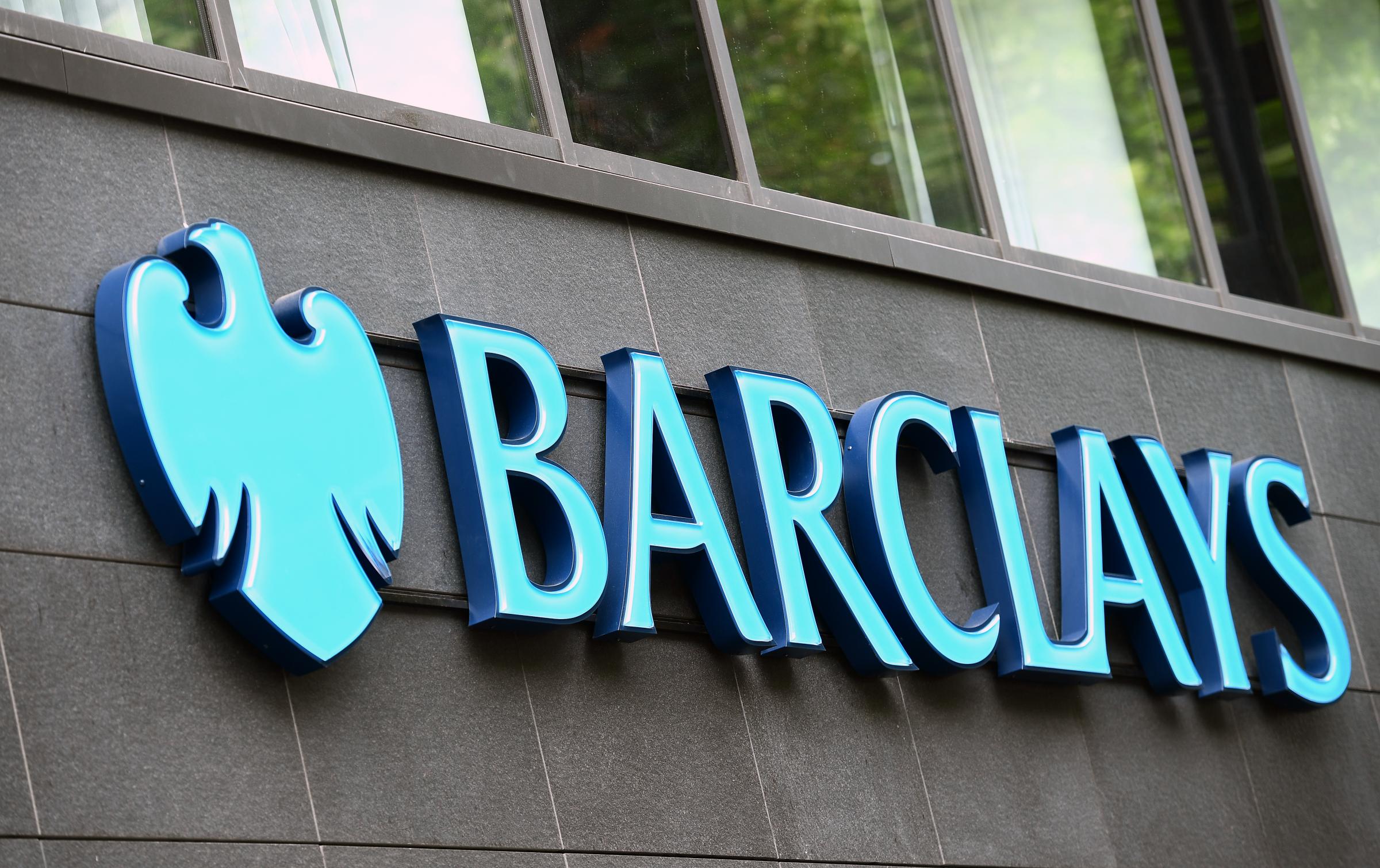 Young Adults Beware: Barclays Reveals How Scammers Trick You Out of £14,000 with Fake Investments