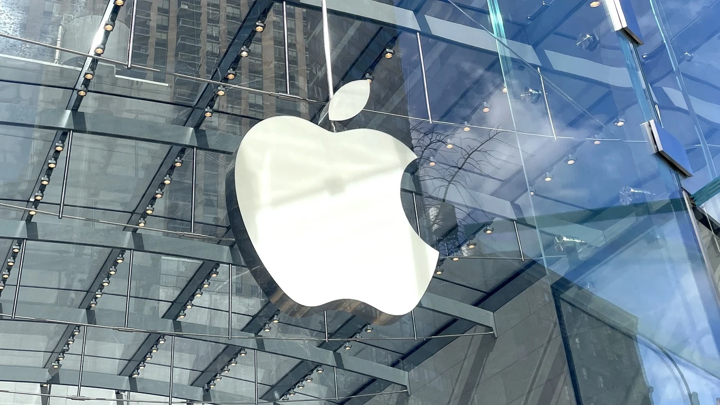 Apple Store Workers in Maryland Ready for Strike Over Fair Wages and Better Schedules