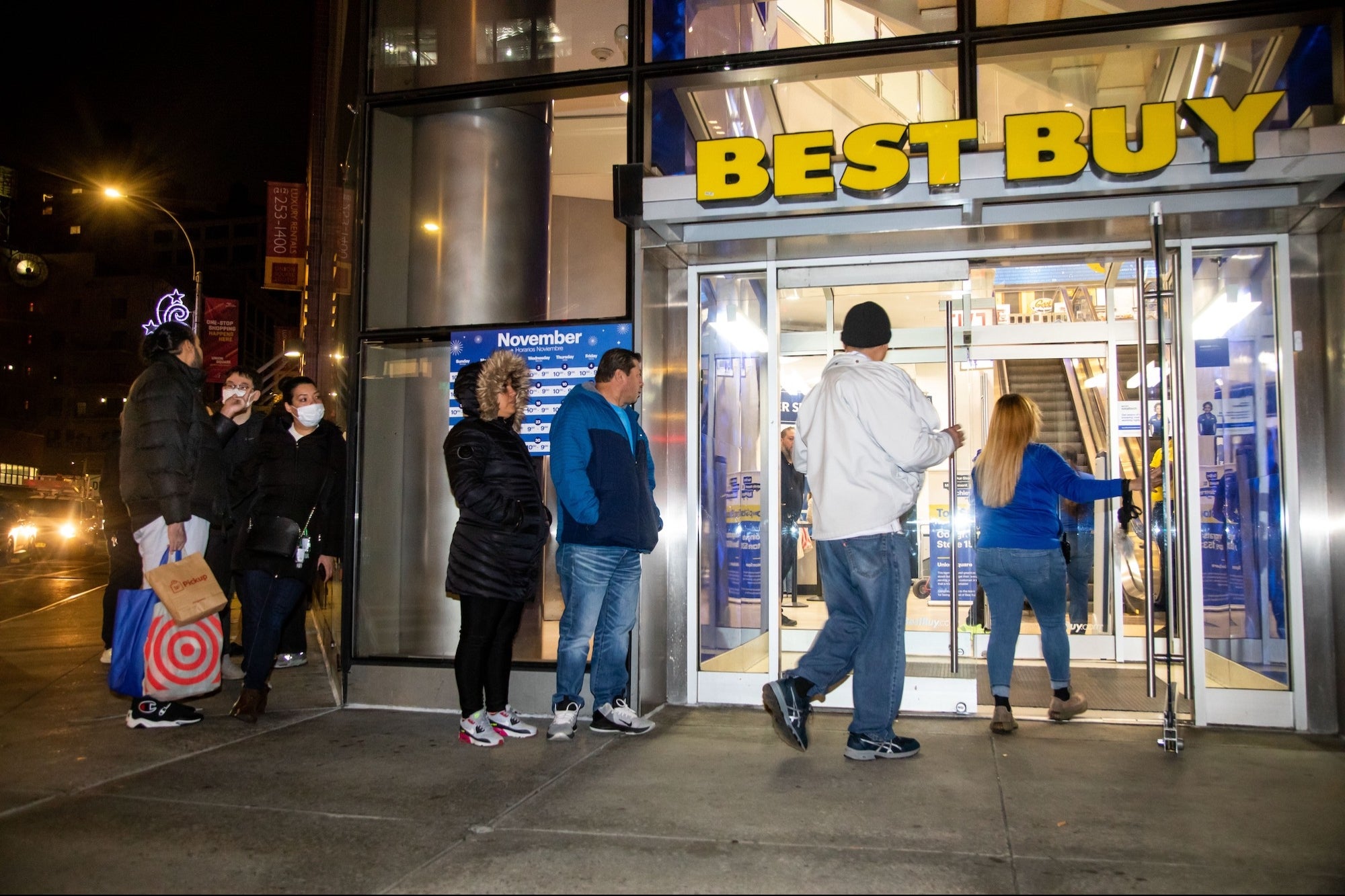 Best Buy's Prolonged Sales Slump A Deep Dive into Electronics Spending Trends