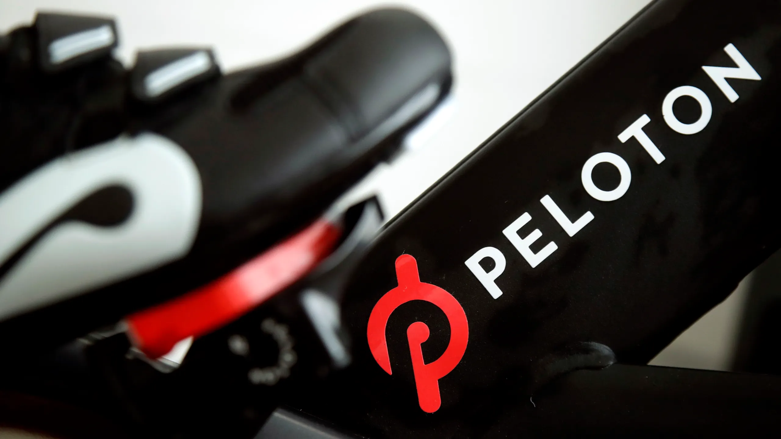 Peloton CEO Barry McCarthy To Resign, 15% Layoffs To Restructure Debt