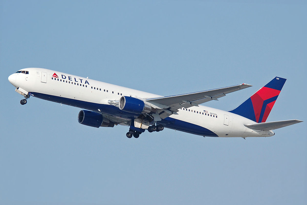 Breaking News: Delta's Old Plane Risks Safety with Emergency Slide Falling Off Mid-Air