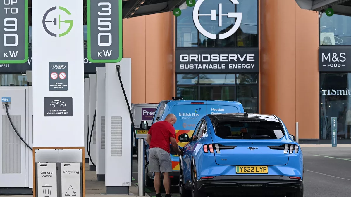 China’s EV Industry Struggles Why Are Local Car Makers Taking Longer to Pay Bills Than Tesla---