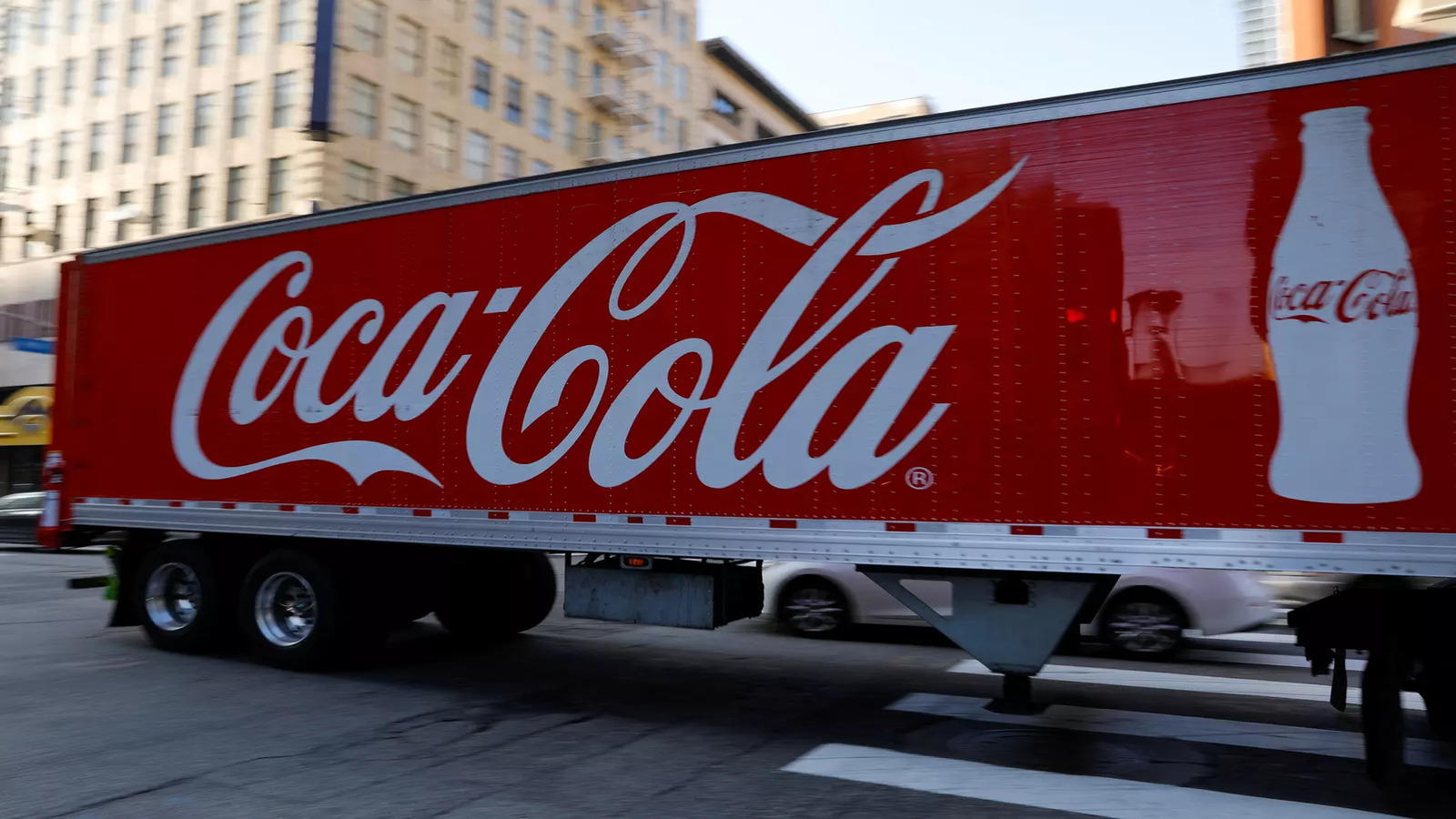 Coca-Cola Shines in Latest Earnings Report: Prices Rise as Demand for Fanta and Fairlife Grows