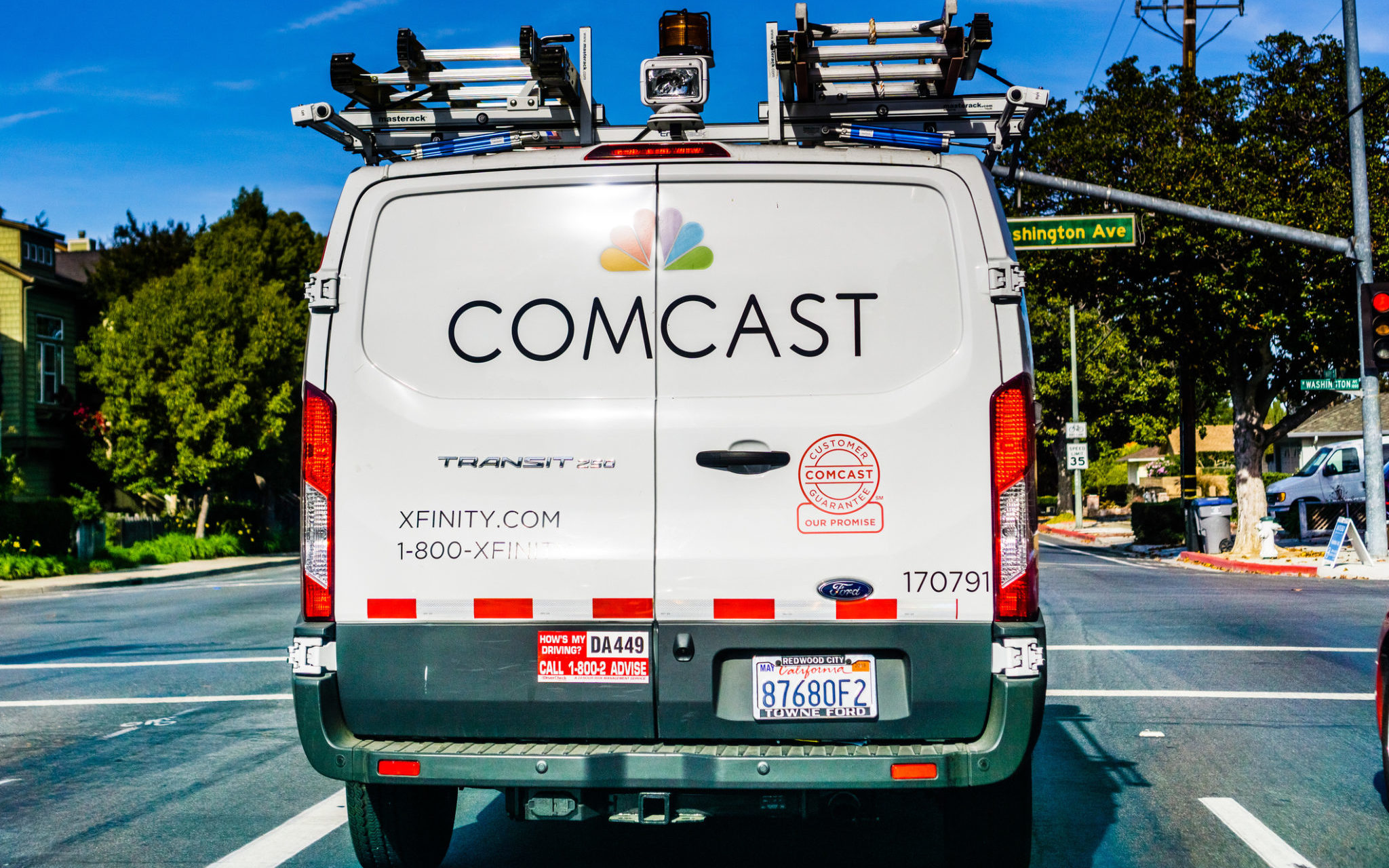 Comcast's Strategic Shift: Enticing Cord-Cutters with StreamSaver