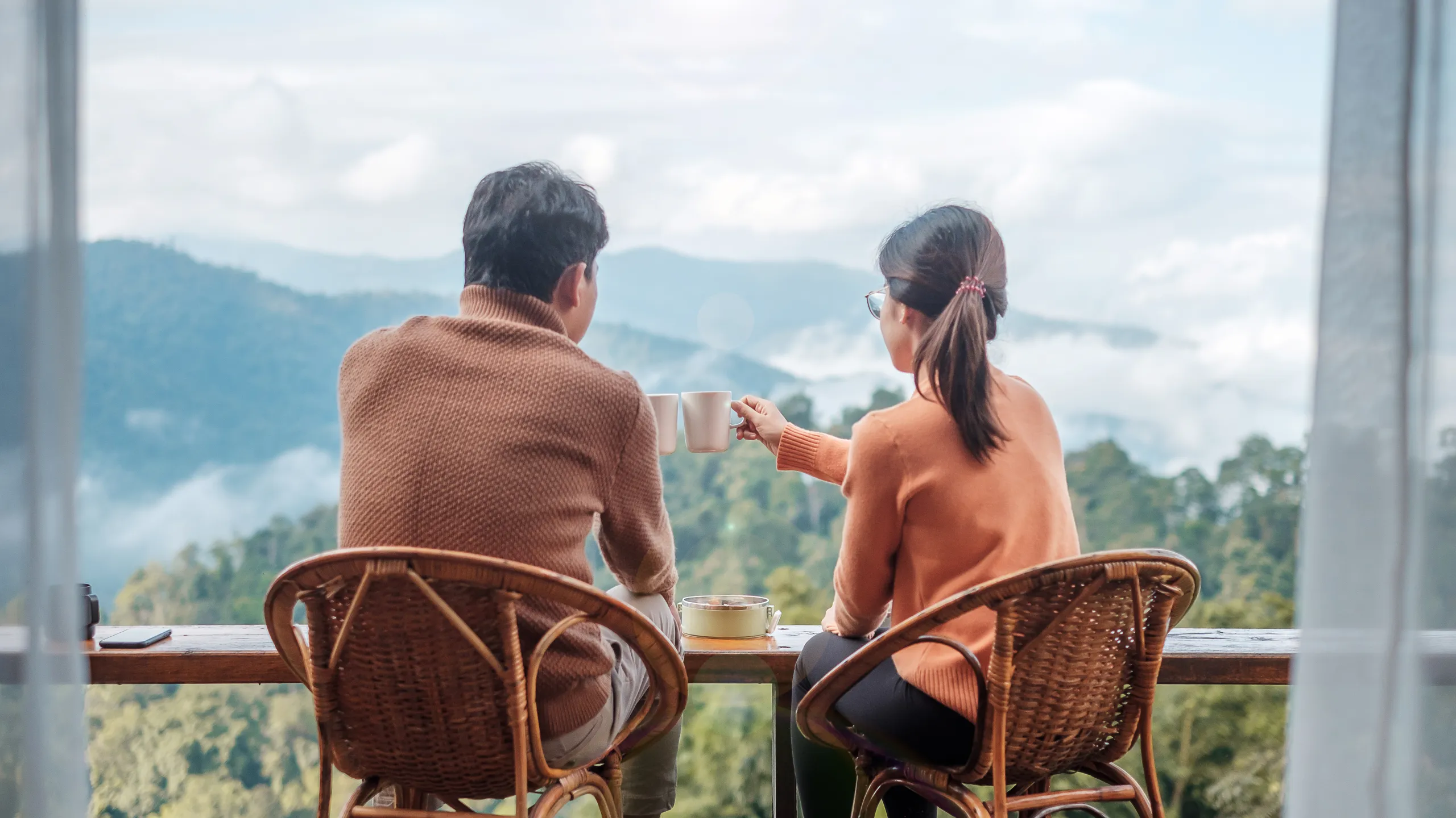 Discover How Airbnb's Mega-Hosts Are Transforming Vacation Hotspots Across the U.S.