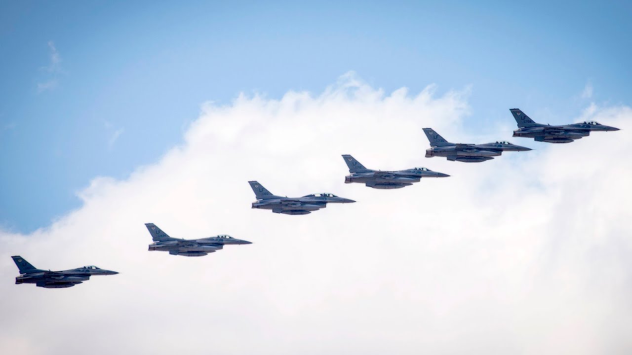 Dramatic Jet Crash Near Alamogordo How the U.S. Air Force's Swift Response Saved a Pilot Following F-16 Falcon's Downfall