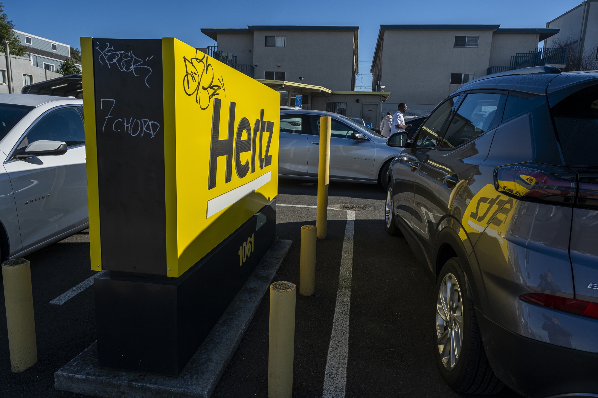 Electric Shock: Hertz Mistakenly Charges EV Renters for Gas—What You Need to Know