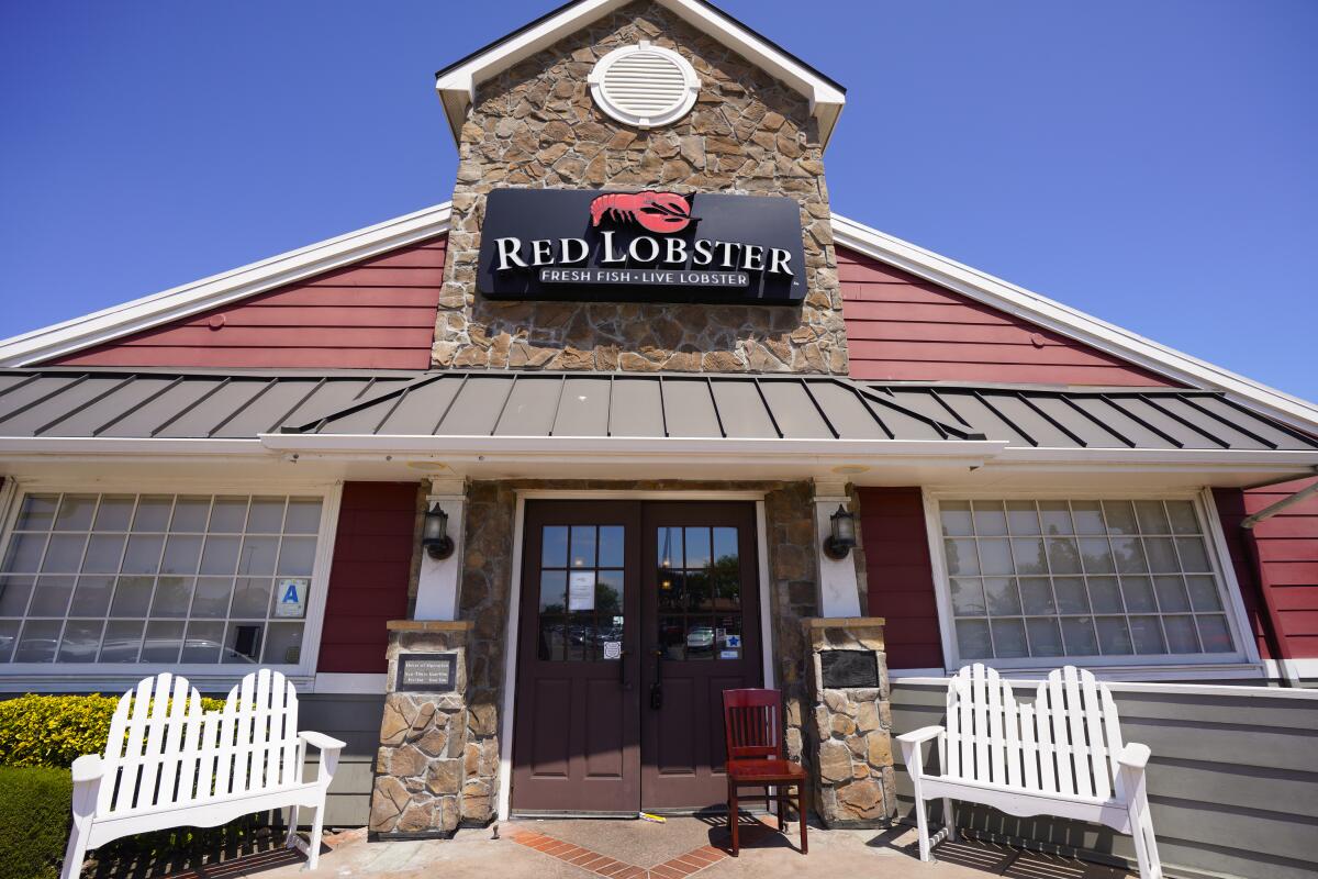 Endless Shrimp No More: How Red Lobster's Signature Deal Led to Financial Trouble