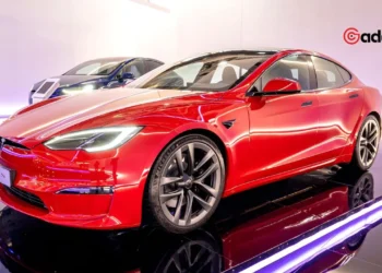 Ex-Tesla Employee Reveals Work Culture and Impact of Recent Layoffs