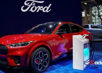 Ford's Smart Move Hybrid Cars Surge in Sales as Electric Rivals Stumble
