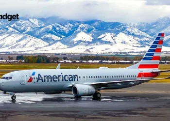 Heat Wave on a Plane: Passengers Share Their Frustration During Delayed Miami to Costa Rica Flight
