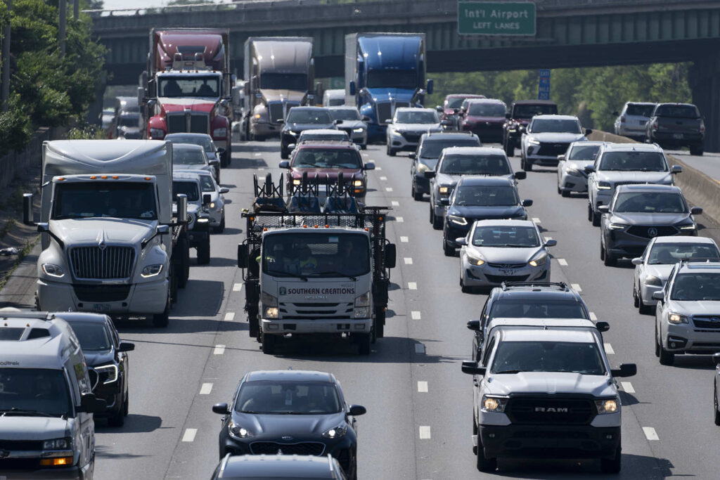 Memorial Day Weekend Holiday Rush Hits Peak As Over 40 Million Americans Navigate Delays and High Costs