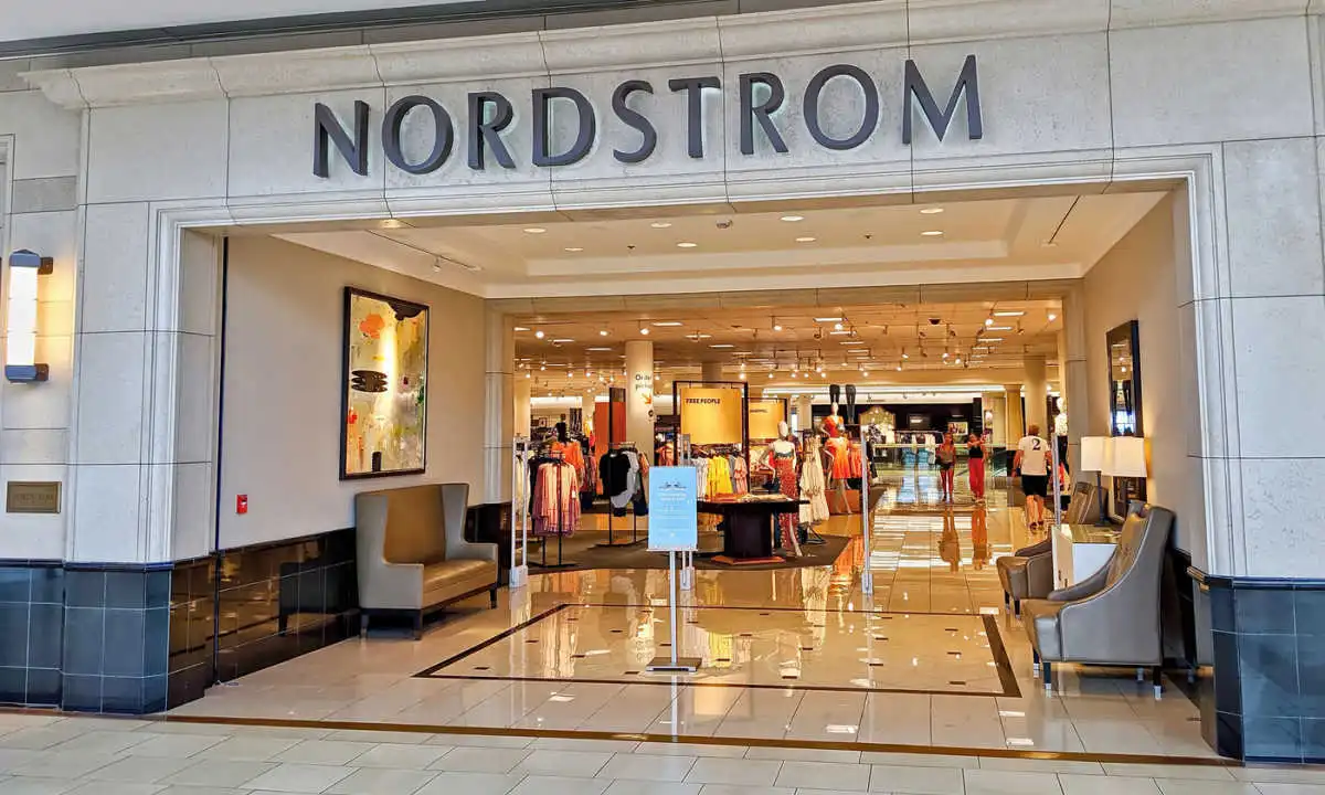 How Macy’s, Kohl’s, and Nordstrom Are Reinventing Shopping for the Snapchat Generation