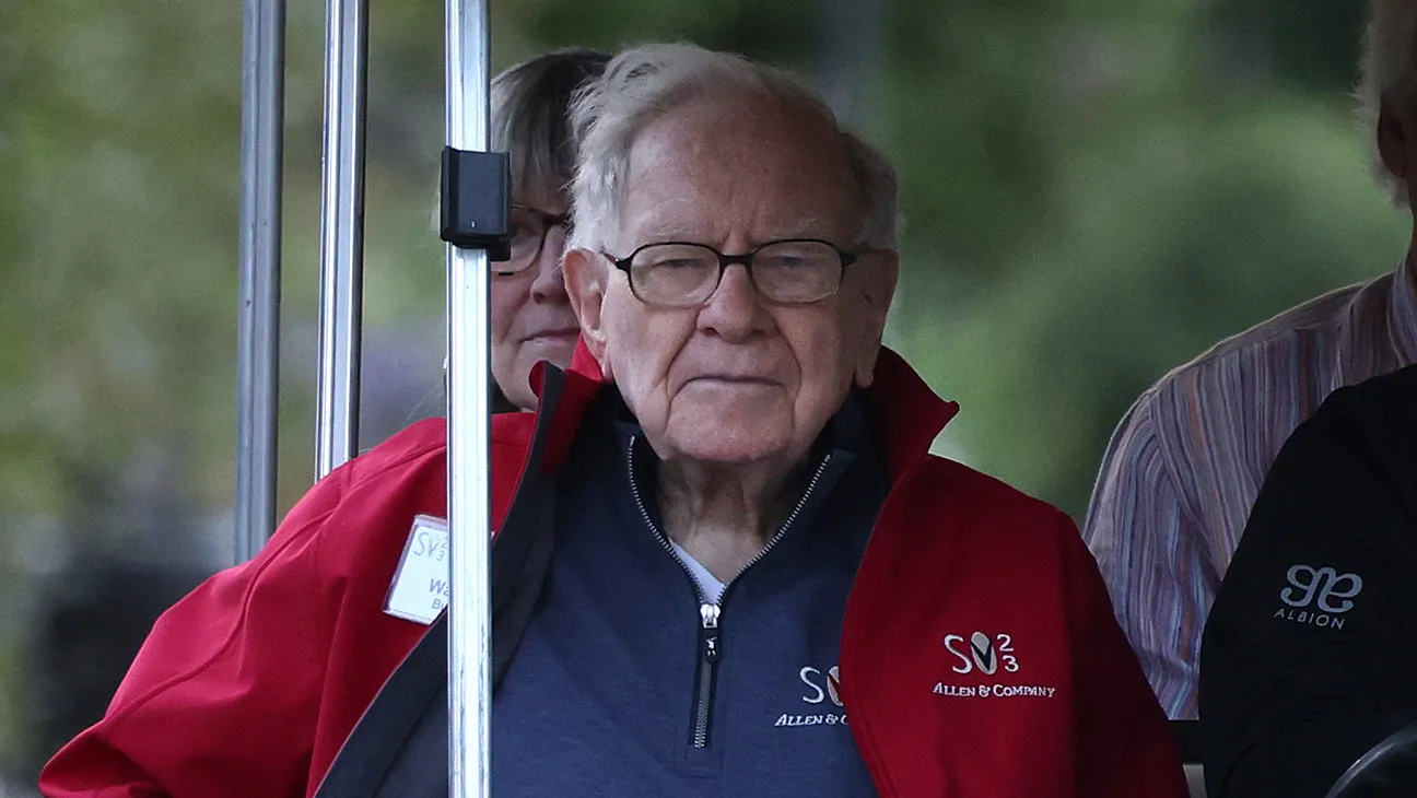 How Warren Buffett Beats Inflation: Simple Tips to Grow Your Skills and Wealth