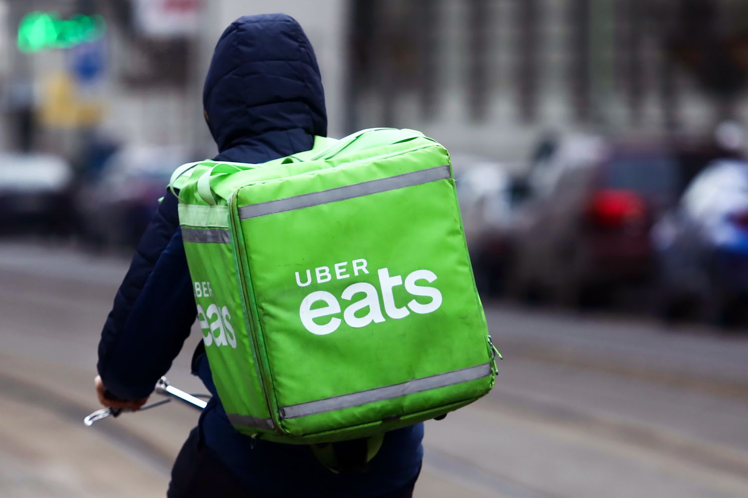 Instacart and Uber Eats Join Hands Together for Food Delivery