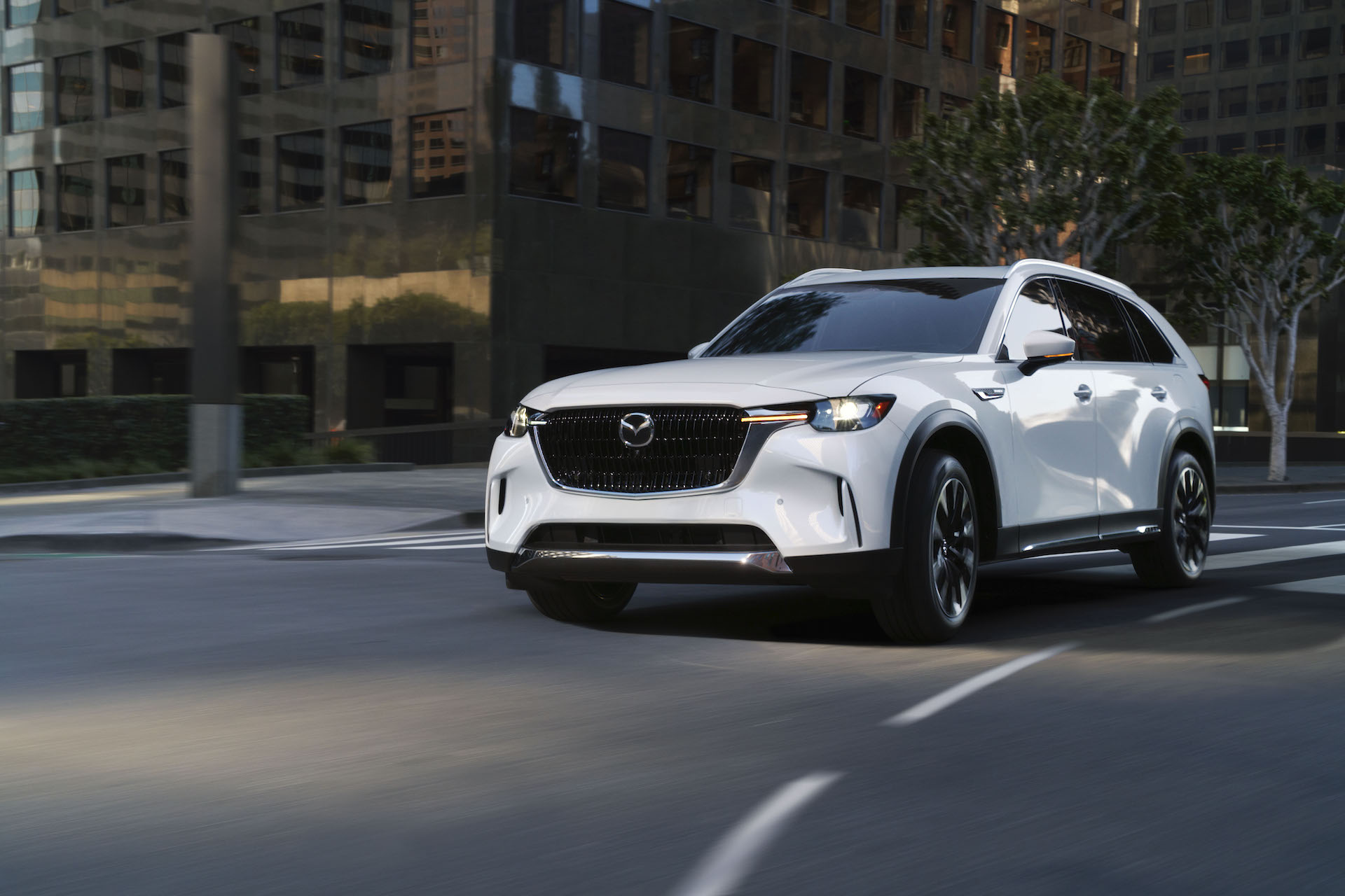 Mazda Alerts Drivers: Urgent Recall for 2024 CX-90 Hybrids Over Unexpected Braking Risk