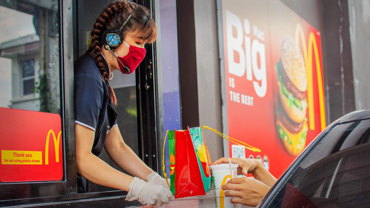 McDonald's Latest Creation: Maple Butter Hotcake Pie Hits Japan, Mixing Pancakes with Pie!