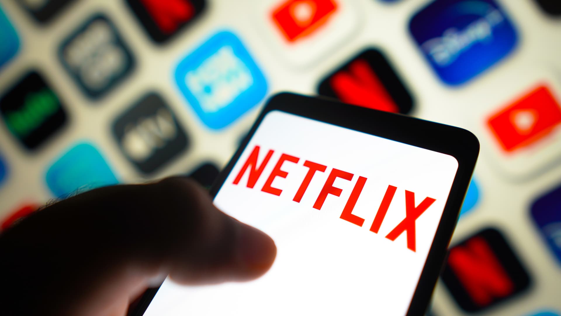 Netflix Hits Big with 40 Million Viewers on Cheaper Ad Plan, Steps Up with NFL Games and Live Boxing