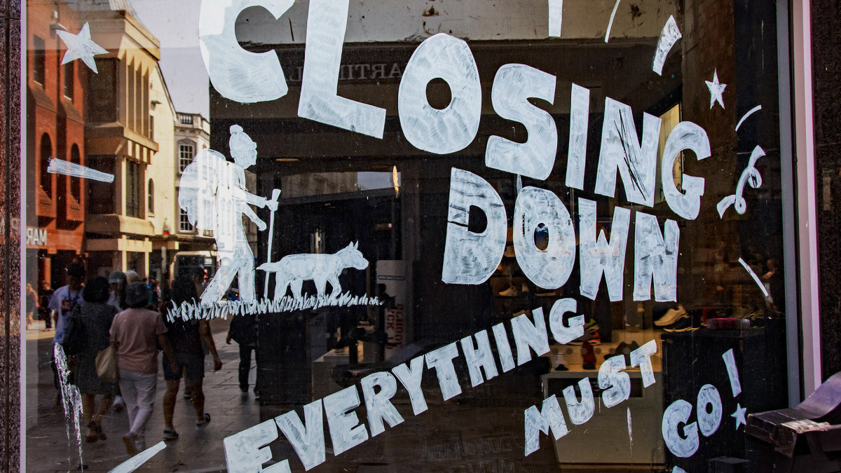 New Beginnings and Sudden Endings Ollie’s Expands as 99 Cents Only Stores Close Doors--