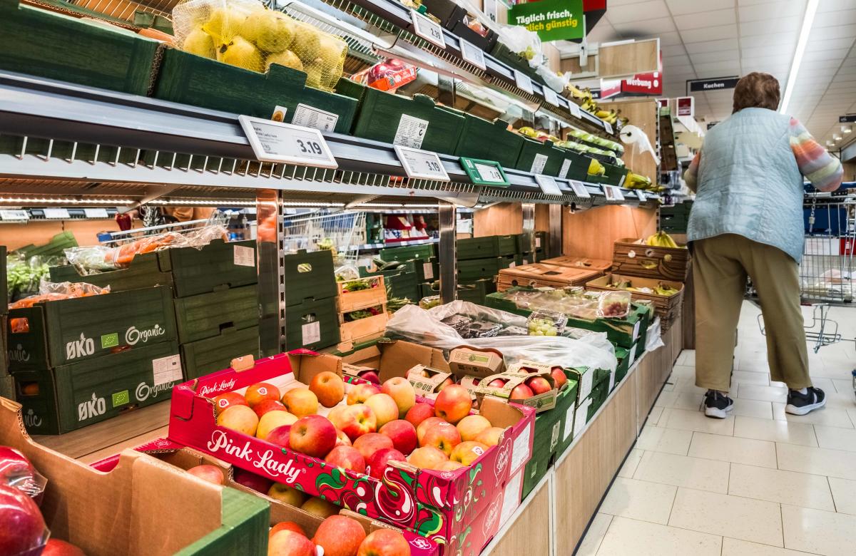 Rethinking Your Grocery List: Key Insights from a Cancer Dietitian