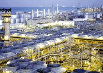 Saudi Arabia's Economic Strategies Amid Oil Challenges: Aramco's $31 Billion Dividend and Beyond