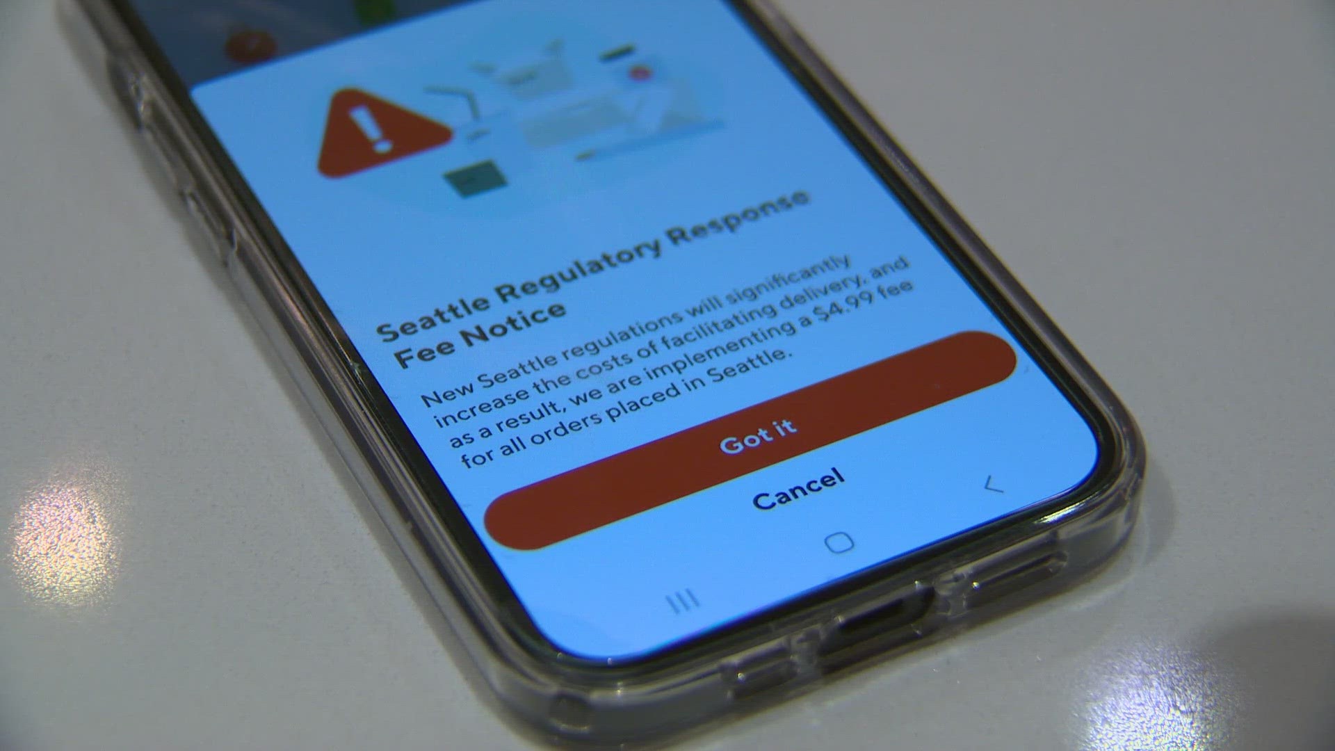 Seattle Resident Takes on Uber and DoorDash Over Hidden $5 Fees, Files FTC Complaint