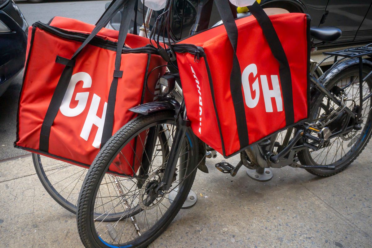 Seattle Resident Takes on Uber and DoorDash Over Hidden $5 Fees, Files FTC Complaint
