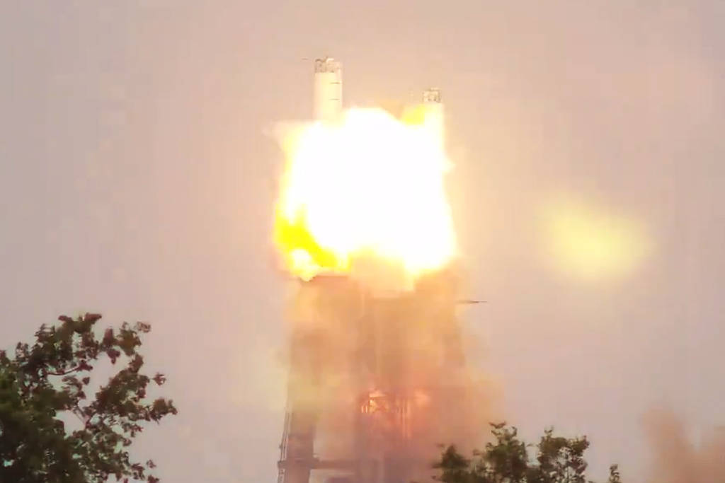 Shocking Blast at SpaceX What Went Wrong with Starship’s Latest Engine Test