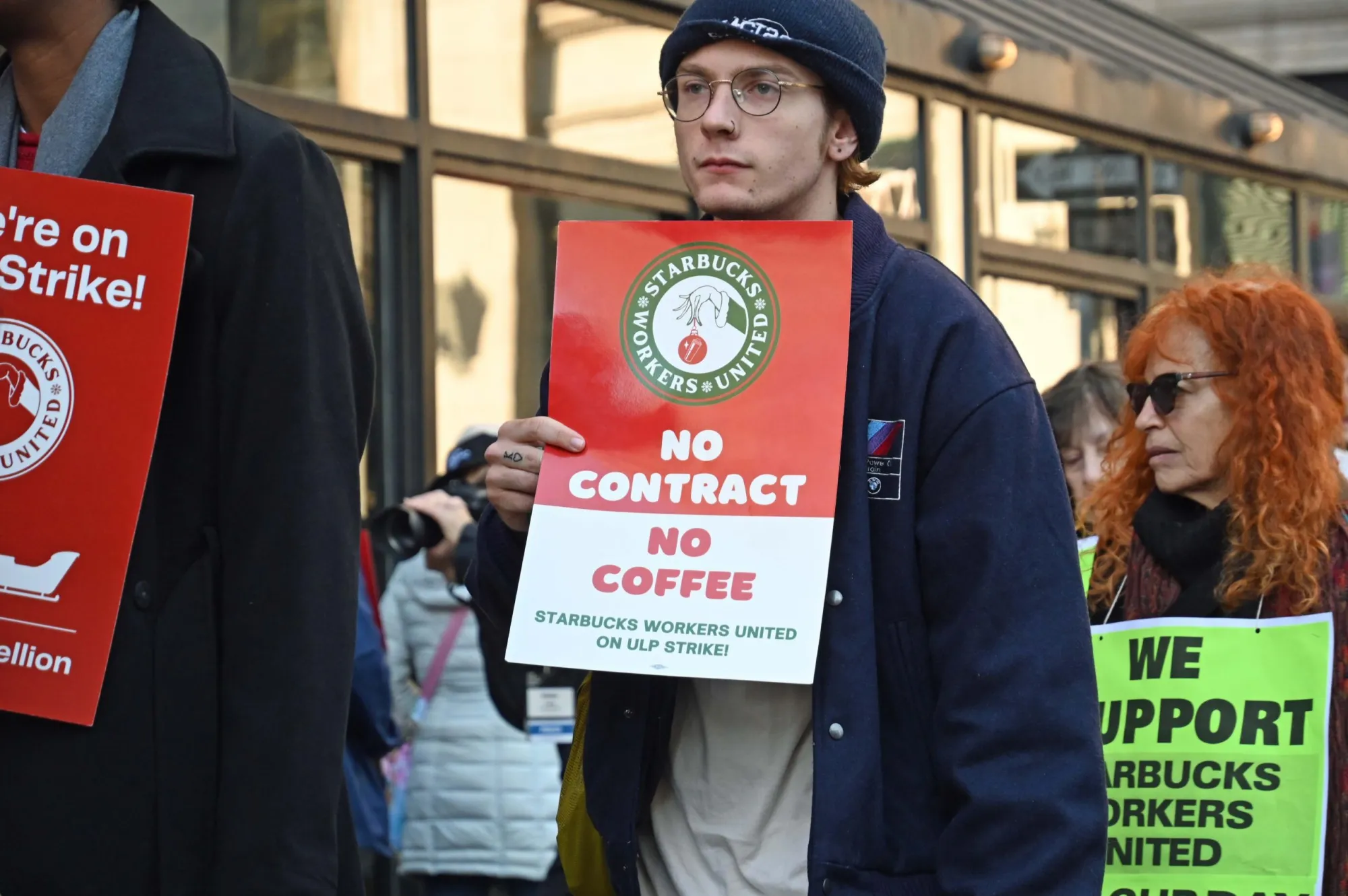 Starbucks Faces Customer Outrage Over Extended Wait Times Amid Staffing Woes