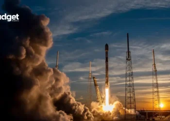 Starlink Satellites Under Siege: Elon Musk Warns of 'Major Geomagnetic Storm'