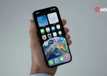 Stay Safe: Apple's Latest iPhone Update Introduces a Safety Button to Shield You from Stalkers