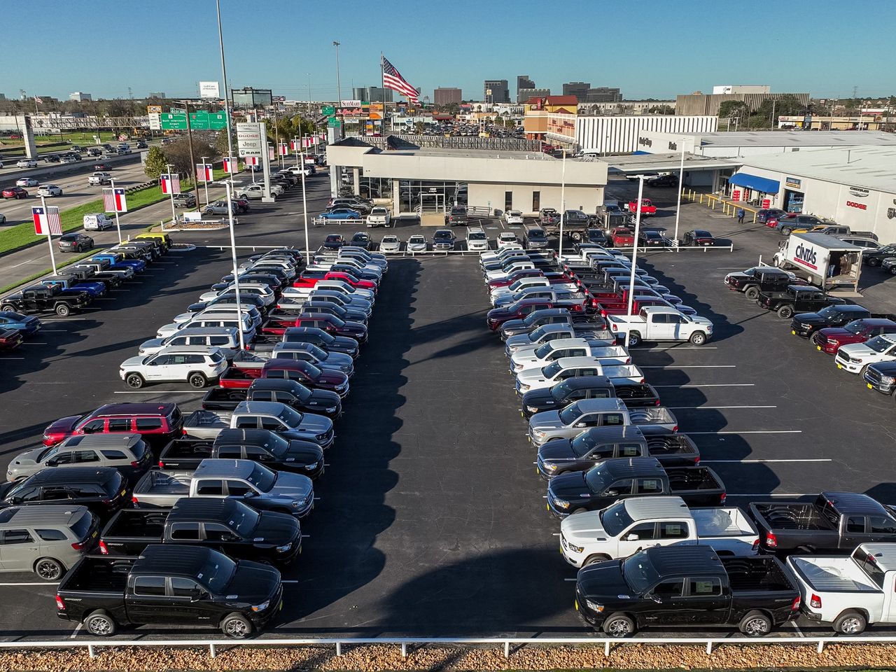 Stellantis Dealers Sound the Alarm: Rising Car Stockpiles and Price Concerns Spark Heated Discussions in Detroit