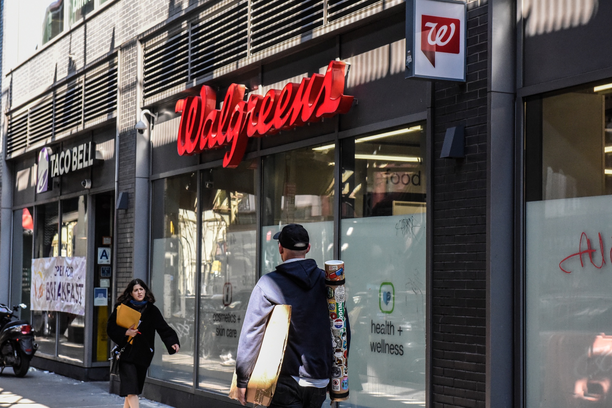 Summer Savings Alert: Walgreens Slashes Prices on Over 1,300 Items Amid Rising Inflation