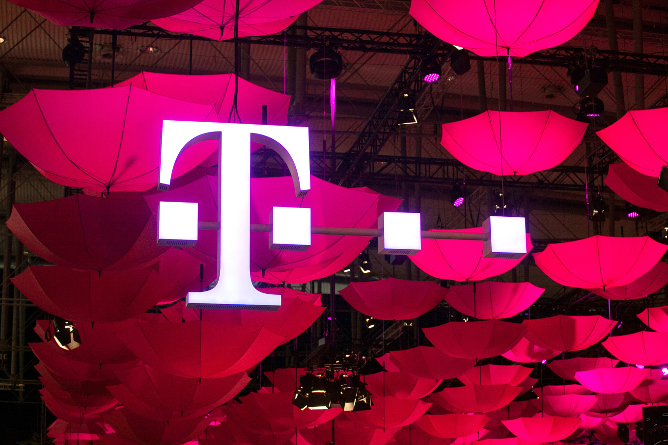 T-Mobile Braces for Impact: Legacy Plan Price Hike Could Spark Customer Exodus