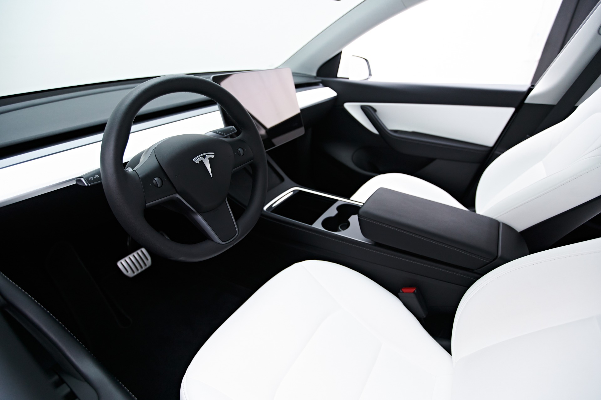 Demand for Pre-Owned Tesla Model Y Explodes As Prices Plummet