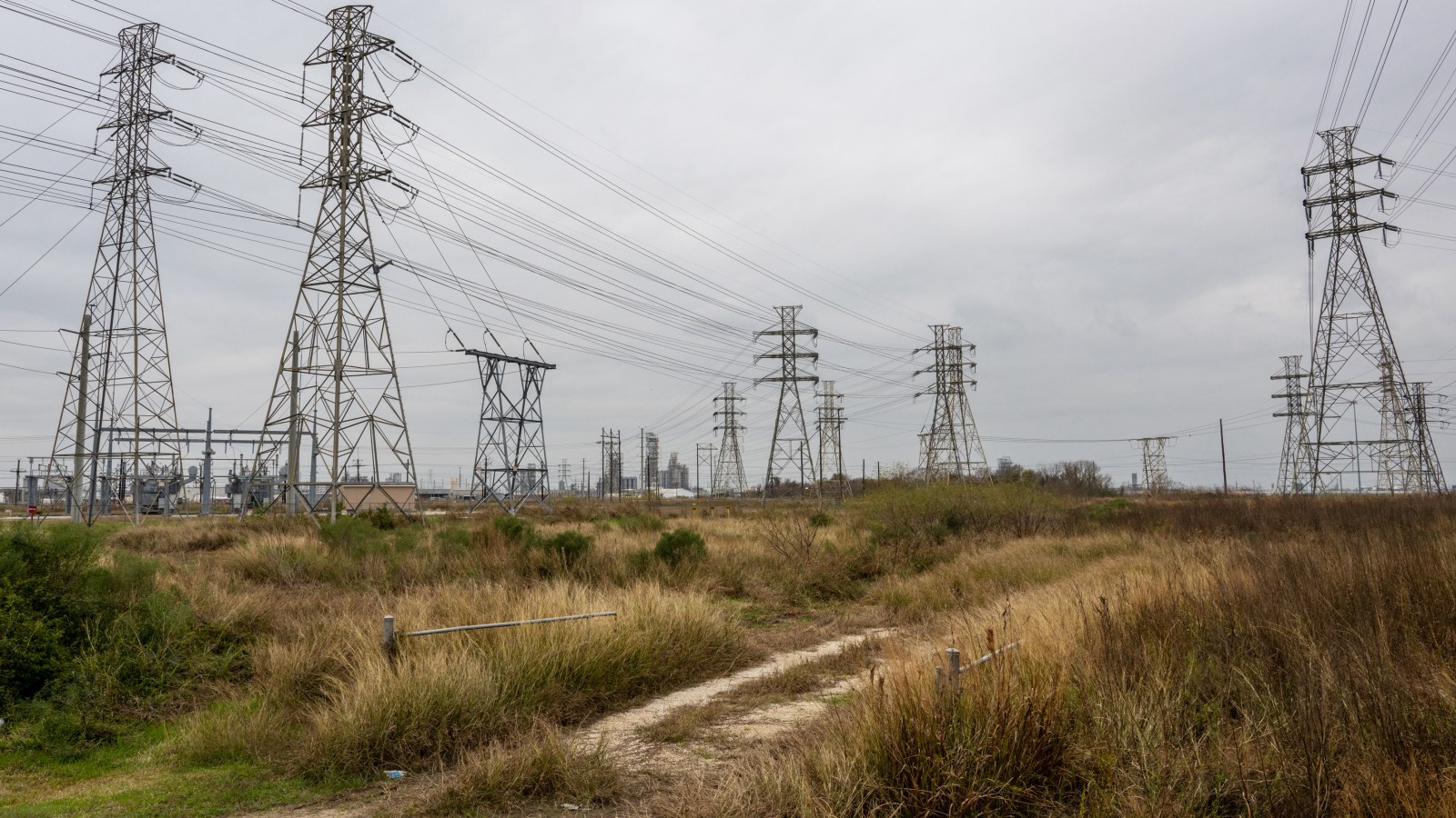 Texas Faces Intense Summer Heat: How ERCOT Plans to Keep Lights On Amid Rising Temperatures