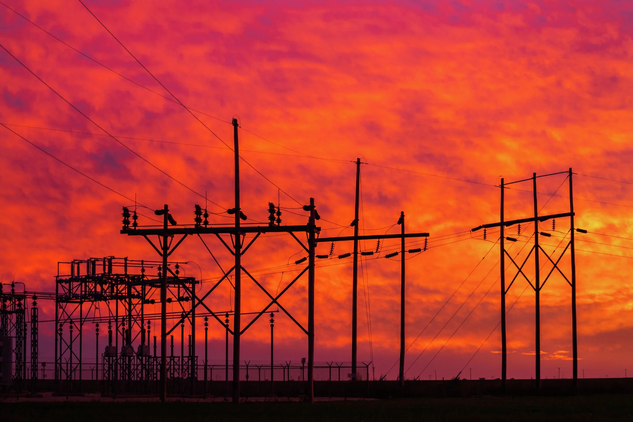Texas Sizzles: How Soaring Temperatures Are Setting New Power Usage Records This May