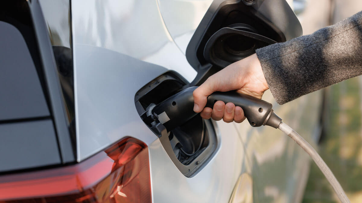 Thinking of Buying an Electric Car Discover the 5 Models to Avoid Due to Frequent Breakdowns After 50,000 Miles