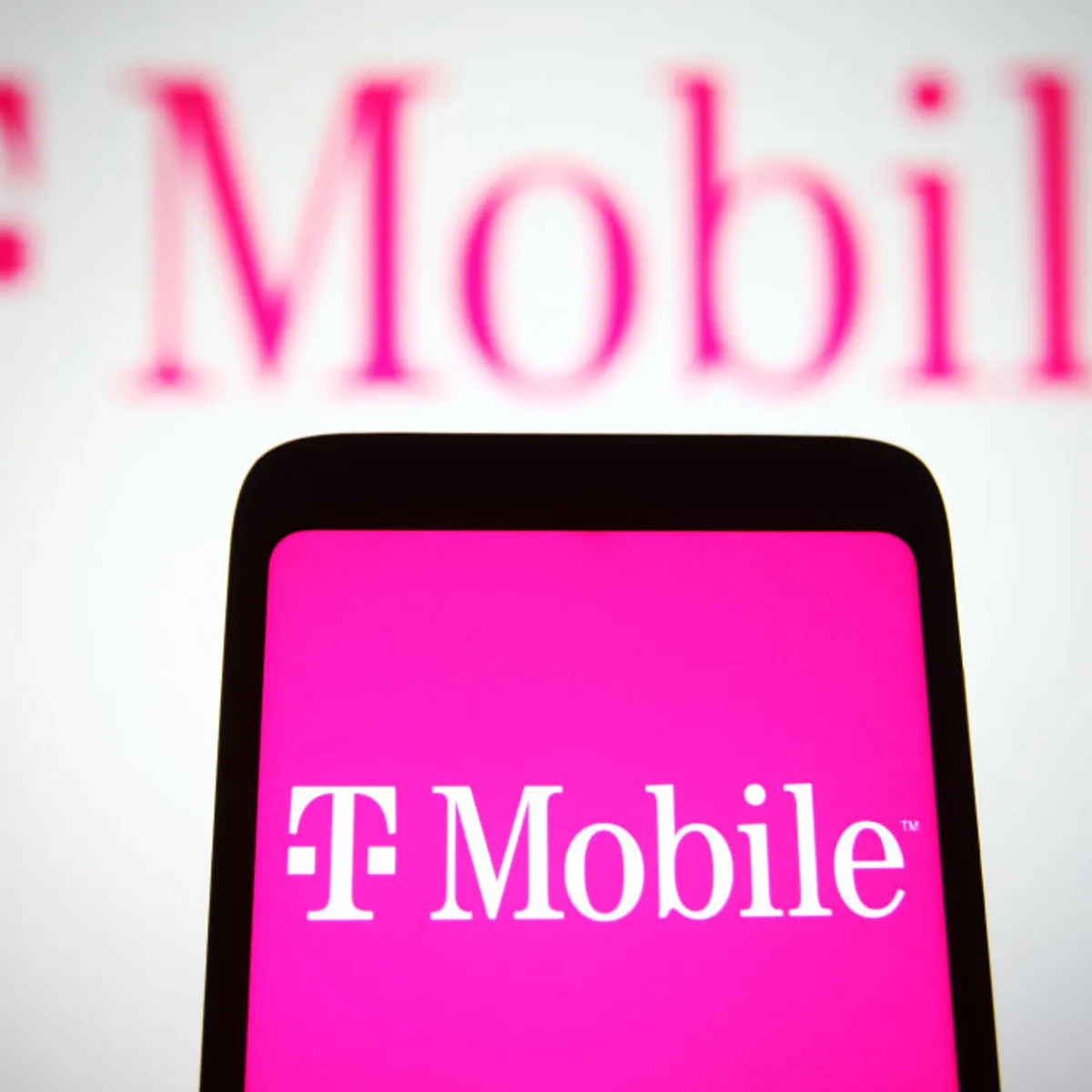 Thousands of T-Mobile Customers Face Service Outage Major U.S. Cities Affected----