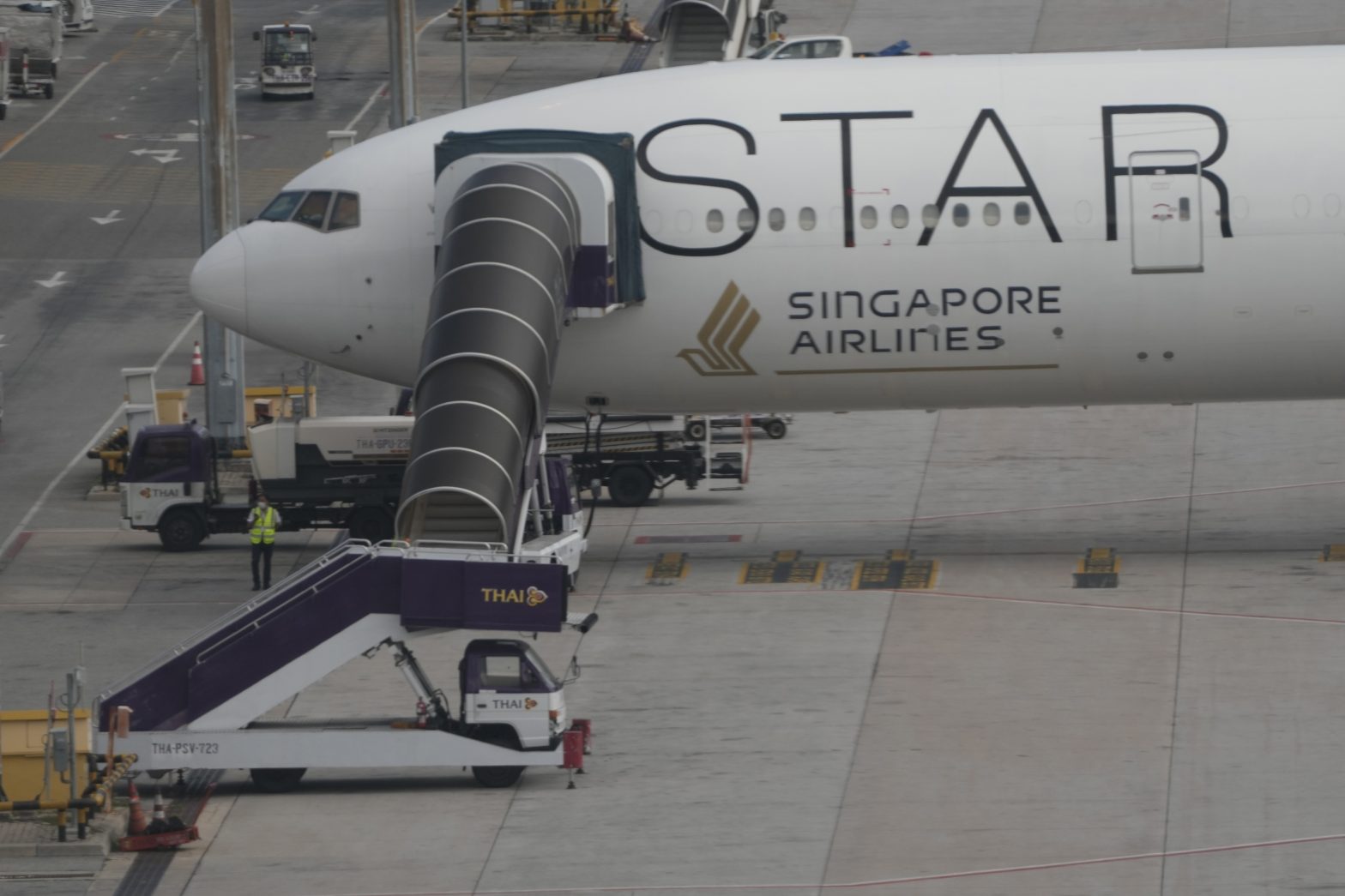 Tragic Flight Incident Raises Safety Concerns: Why Passengers Are Boycotting Boeing After a Fatal Turbulence Event