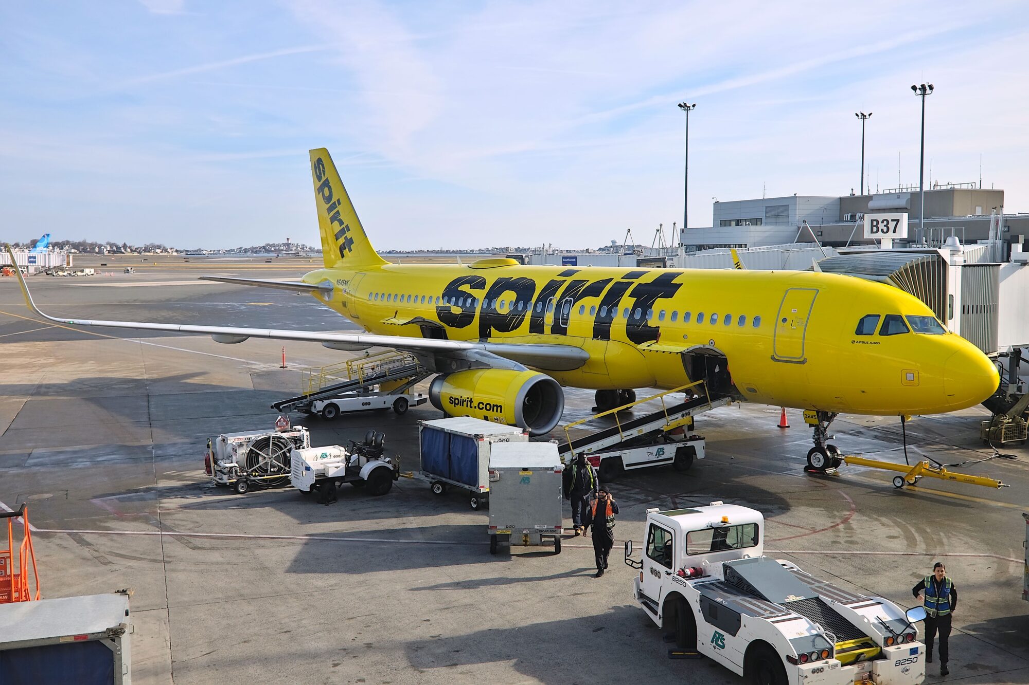 Turbulence Over the Caribbean: Spirit Airlines Flight's Water Landing Scare