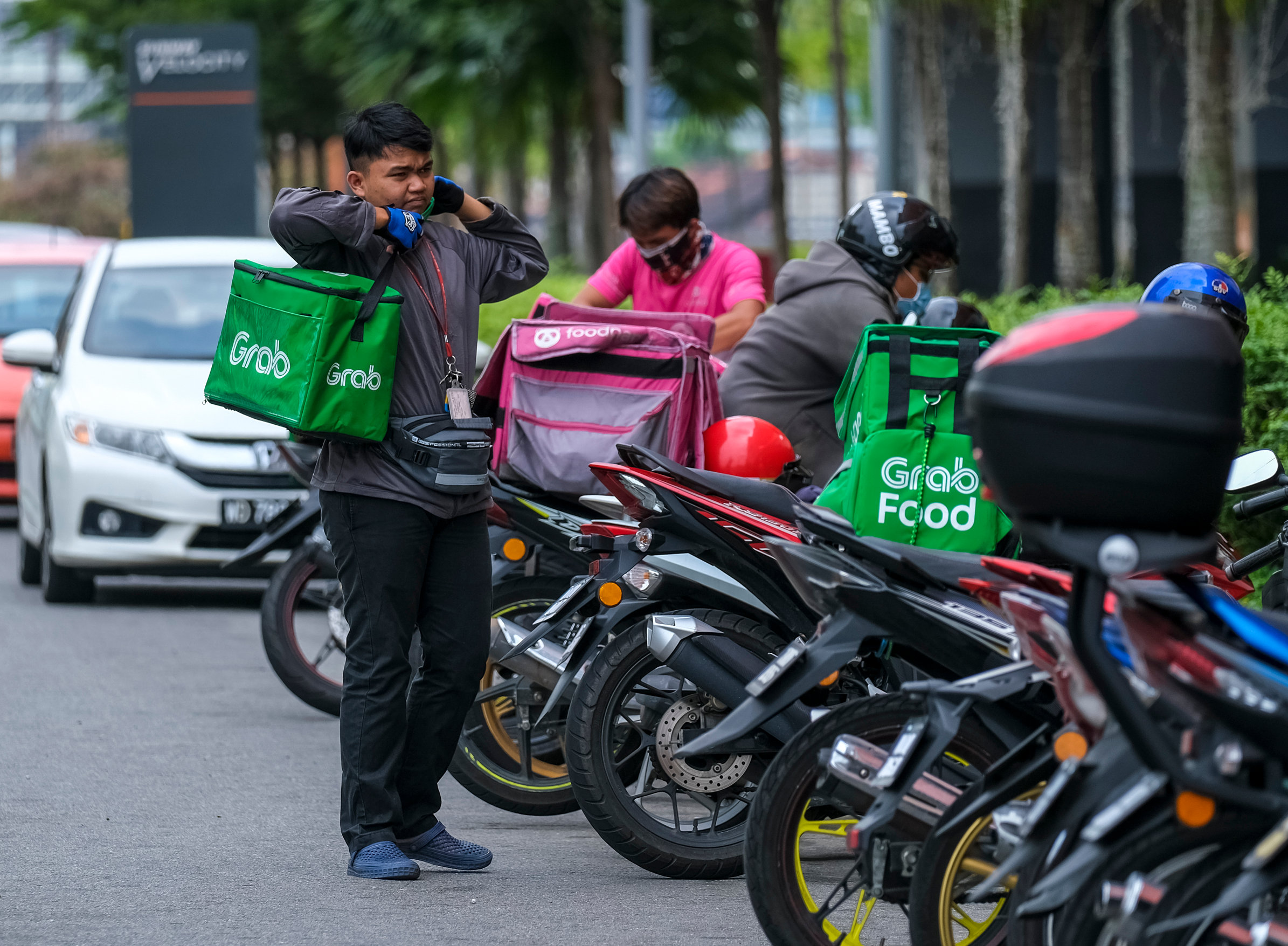 Underpaid and Overworked Why Gig Workers in Major Cities Struggle to Make Minimum Wage--