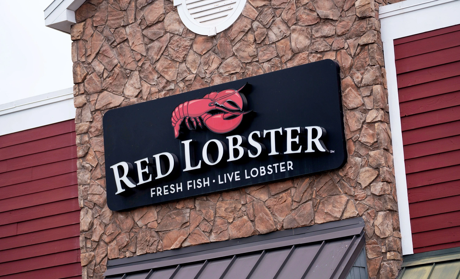 Unlimited Shrimp Backfires: How Red Lobster's Big Bet Led to Bankruptcy and Closed Stores