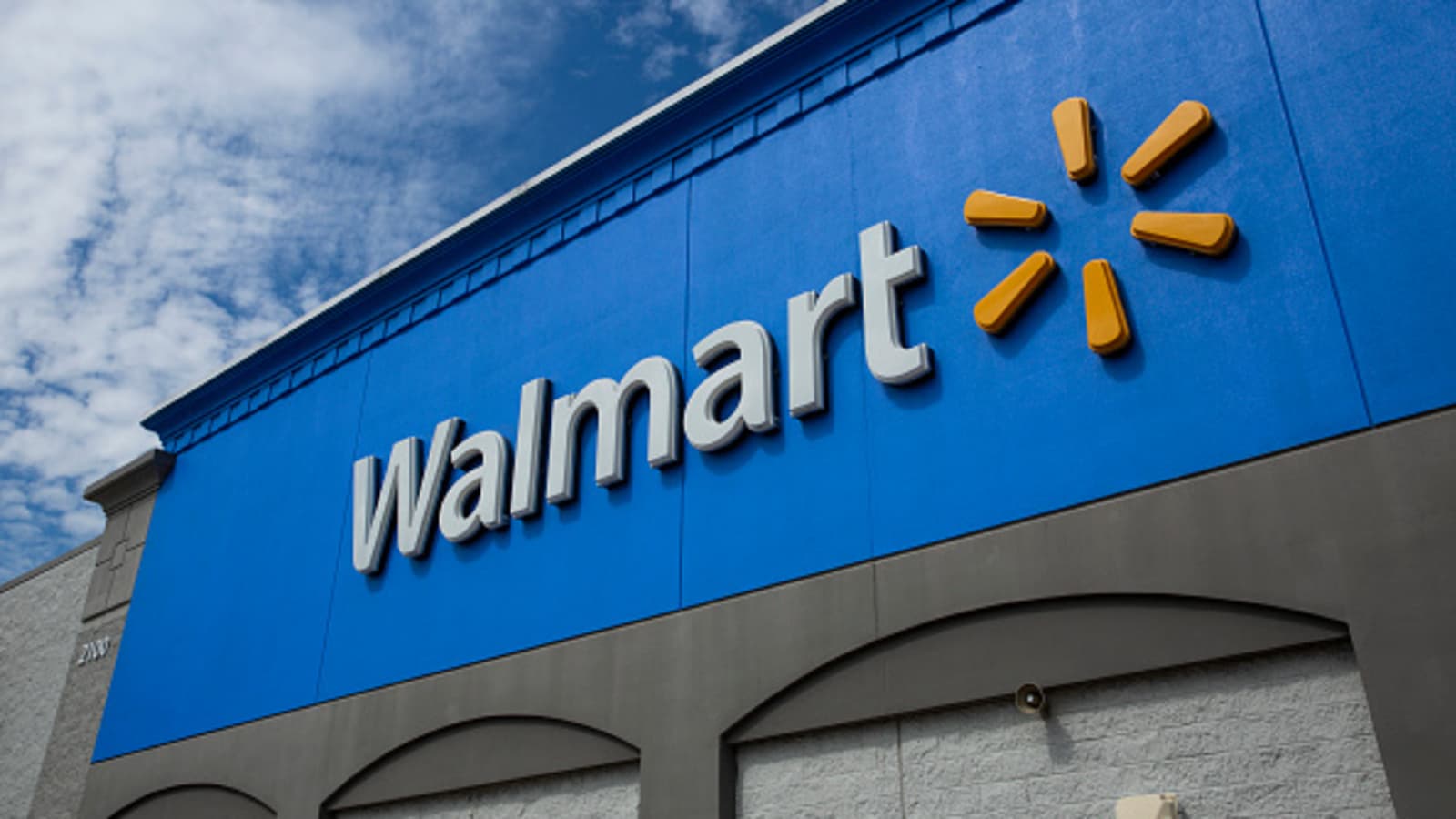 Walmart Reimagines Work: Hundreds Jobless as Stores Close, Office Doors Reopen