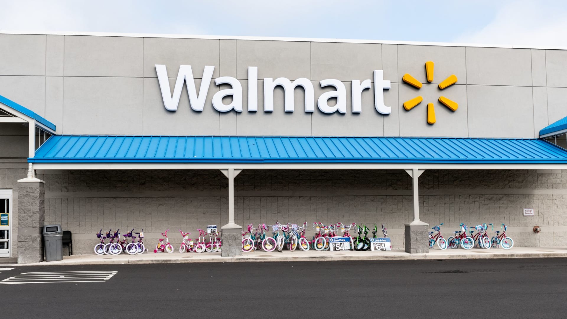 Walmart Shuts Down Health Clinics Nationwide: A Surprising Pivot Away from Medical Care